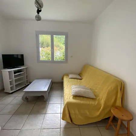 Charmant T2 Avec Piscine Pres De Bayonne - 3 Couchages, Terrasse, Wi-fi, Calme - Fr-1-495-139 Appartement Urt