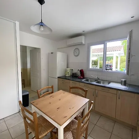 Appartement Charmant T2 Avec Piscine Pres De Bayonne - 3 Couchages, Terrasse, Wi-fi, Calme - Fr-1-495-139